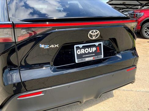 Used 2023 Toyota bZ4X XLE image 55