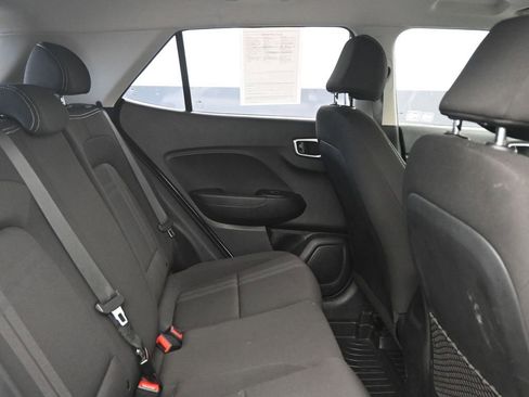 Used 2021 Hyundai Venue SEL w/ Cargo Package image 13