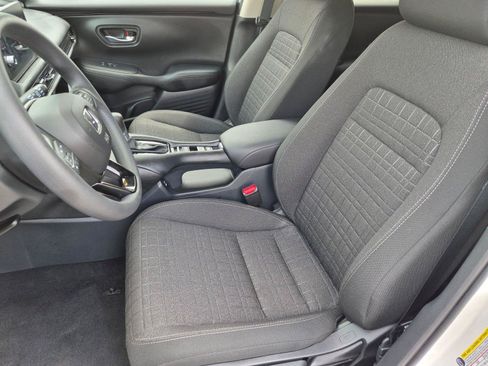 Certified 2026 Honda HR-V LX image 24