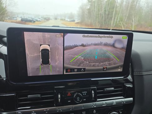 New 2026 Nissan Pathfinder Platinum image 24