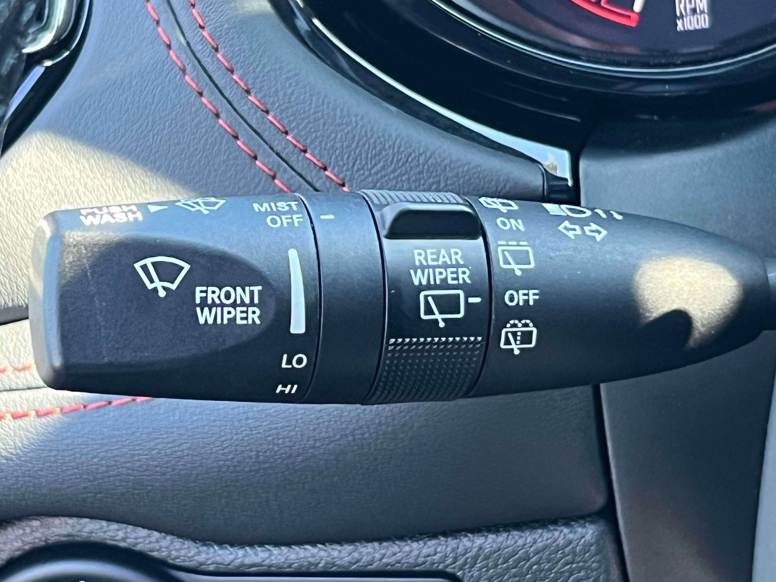 Used 2025 Dodge Durango GT AWD/4WD image 24