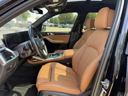 Used 2023 BMW X7 xDrive40i AWD/4WD image 25