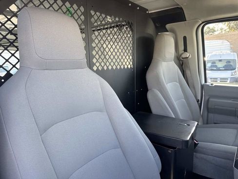 Used 2013 Ford E-150 and Econoline 150 w/ PWR Group image 11