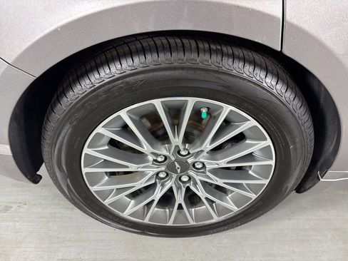 Used 2023 Genesis G80 2.5T image 12