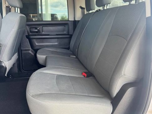 Used 2018 RAM 2500 Tradesman w/ Chrome Appearance Group AWD/4WD image 9