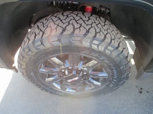 Certified 2024 GMC Sierra 2500 AT4 w/ AT4 Premium Plus Package image 15