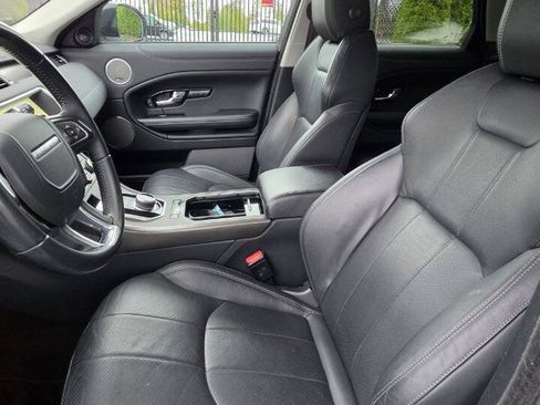 Used 2019 Land Rover Range Rover Evoque SE Premium AWD/4WD image 9