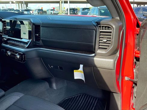 Certified 2025 GMC Sierra 1500 Elevation image 35