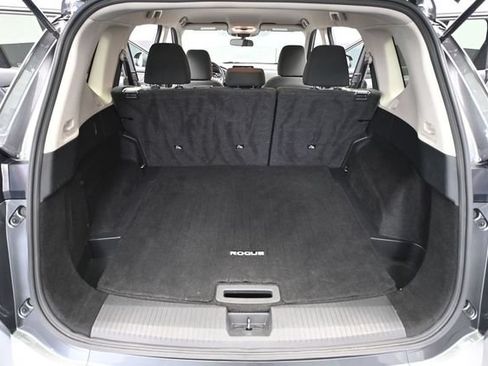 Used 2024 Nissan Rogue S FWD image 39