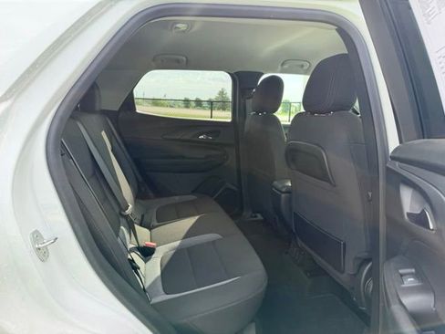 Used 2023 Chevrolet TrailBlazer LT w/ Convenience Package FWD image 9