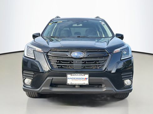 Used 2023 Subaru Forester Premium AWD/4WD image 16