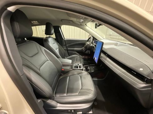 Used 2025 Ford Mustang Mach-E Premium AWD/4WD image 13