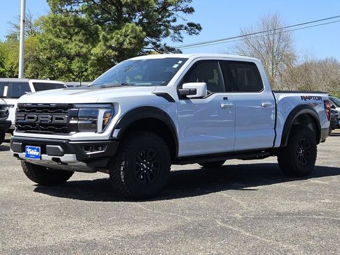 Used 2025 Ford F150 Raptor image 4