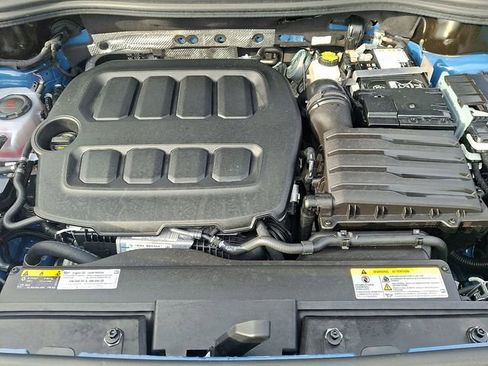 Certified 2025 Volkswagen Tiguan SE w/ Panoramic Sunroof Package image 29