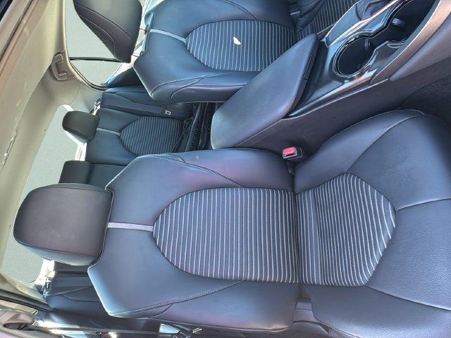 Used 2019 Toyota Camry SE w/ Convenience Package FWD image 20