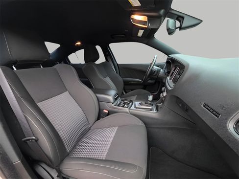Used 2022 Dodge Charger R/T w/ Blacktop Package image 12