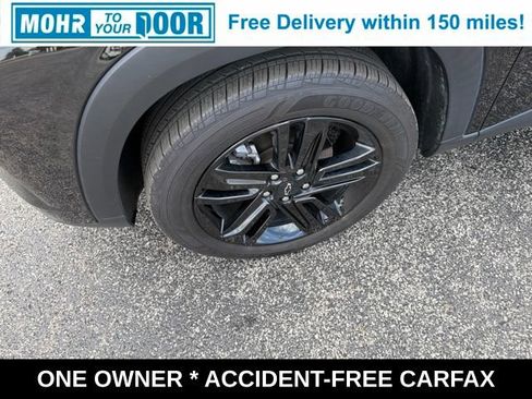 Used 2024 Chevrolet Trax ACTIV w/ Sunroof Package FWD image 11