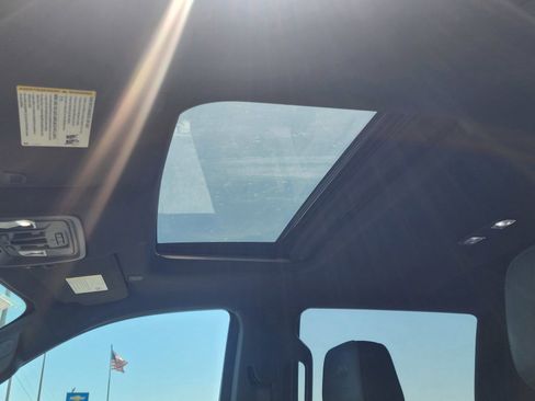 Used 2019 Chevrolet Silverado 1500 High Country image 26