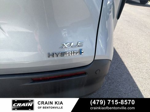 Used 2022 Toyota Sienna XLE FWD image 18
