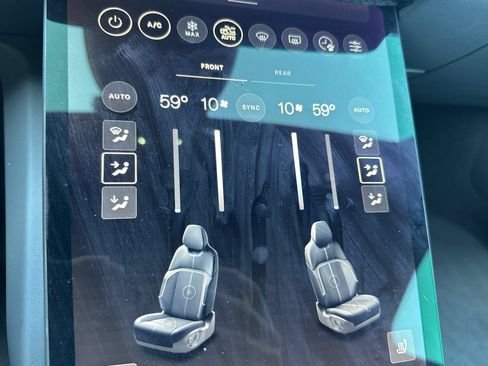 Used 2025 Lucid Air Pure RWD image 27
