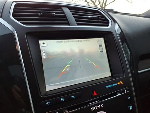 Used 2018 Ford Explorer Limited w/ Equipment Group 301A image 22