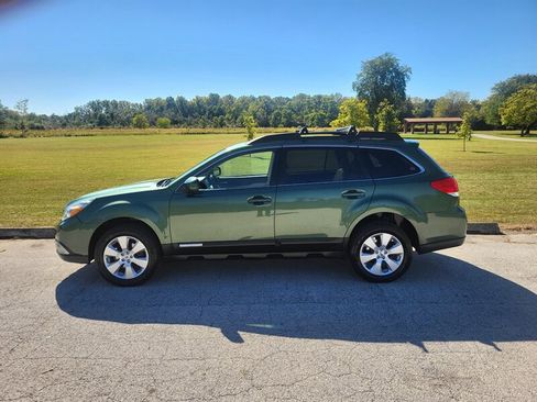 Used 2012 Subaru Outback 2.5i Limited w/ Moonroof Pkg image 2