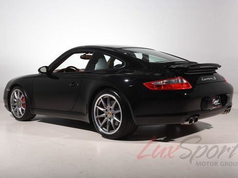 Used 2006 Porsche 911 Carrera S RWD image 3