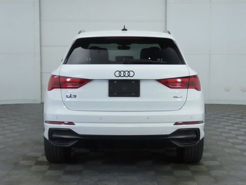 Used 2022 Audi Q3 2.0T Premium Plus w/ Premium Plus Package image 6