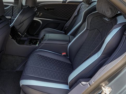 New 2025 Bentley Flying Spur Plug-In Hybrid image 37