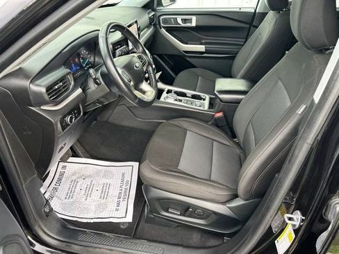 Used 2023 Ford Explorer XLT AWD/4WD image 13