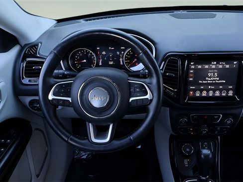 Used 2019 Jeep Compass Limited image 16
