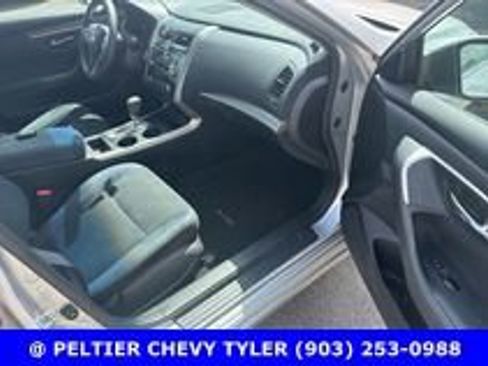 Used 2015 Nissan Altima 2.5 S FWD image 11
