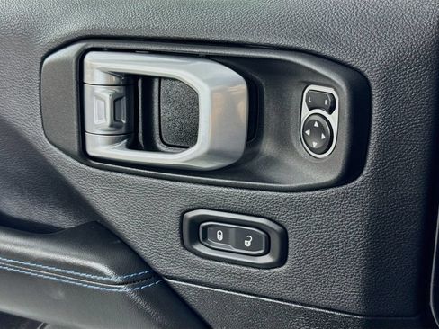 Used 2024 Jeep Wrangler Unlimited Rubicon 4xe AWD/4WD image 18