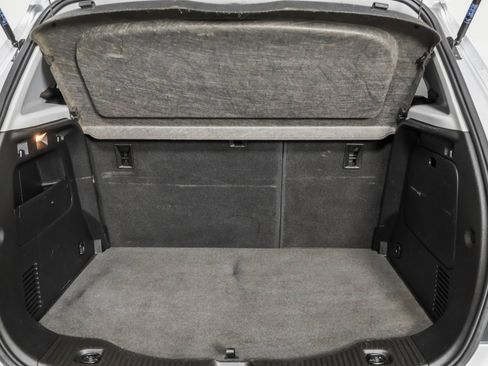 Used 2019 Chevrolet Trax LT w/ LT Convenience Package FWD image 38