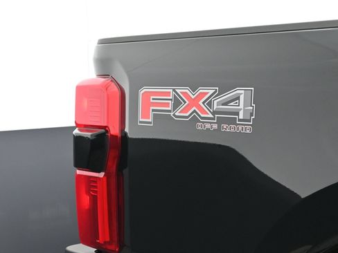 Used 2025 Ford F250 Lariat w/ Chrome Package AWD/4WD image 46