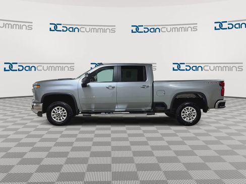 Used 2025 Chevrolet Silverado 2500 LT w/ Convenience Package AWD/4WD image 5