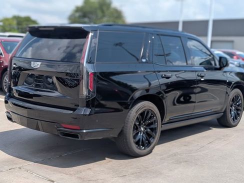 Used 2023 Cadillac Escalade Sport Platinum w/ LPO, ONYX Package AWD/4WD image 5