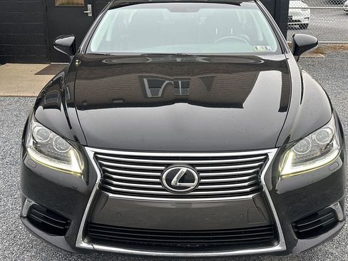 Used 2014 Lexus LS 460 AWD image 3