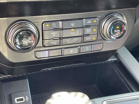 Used 2019 Ford F150 Raptor w/ Equipment Group 802A Luxury AWD/4WD image 18