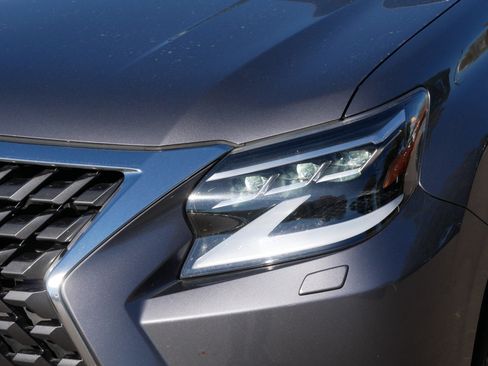 Used 2023 Lexus GX 460 Premium image 16