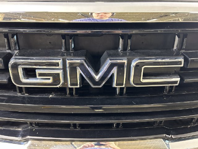 Used 2022 GMC Yukon SLE w/ Gmc Pro Safety Plus Package AWD/4WD image 9