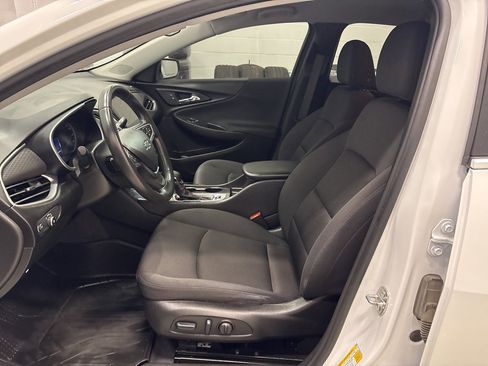 Used 2022 Chevrolet Malibu RS image 9