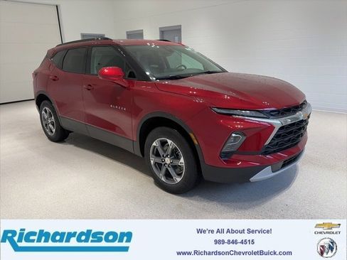 New 2025 Chevrolet Blazer LT w/ Convenience Package image 1