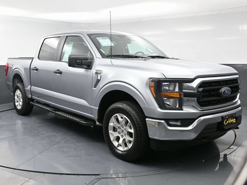 Used 2023 Ford F150 XLT AWD/4WD image 3