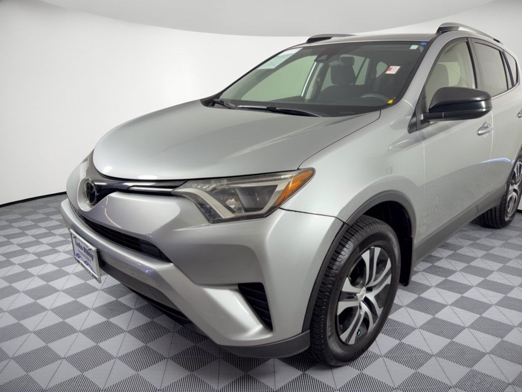Used 2018 Toyota RAV4 LE w/ Carpet Mat Package AWD/4WD image 12