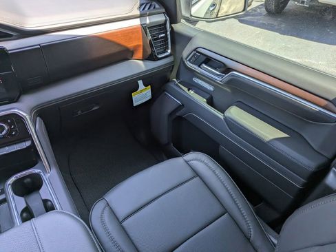 New 2026 GMC Sierra 1500 Denali AWD/4WD image 17