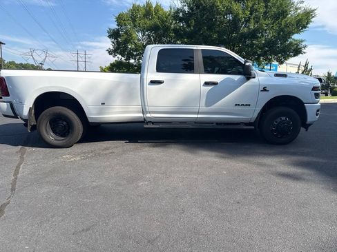 Used 2026 RAM 3500 Big Horn AWD/4WD image 4