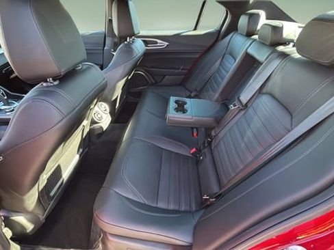 Used 2023 Alfa Romeo Giulia Veloce image 20