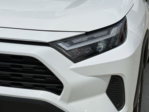 Used 2025 Toyota RAV4 XLE image 12
