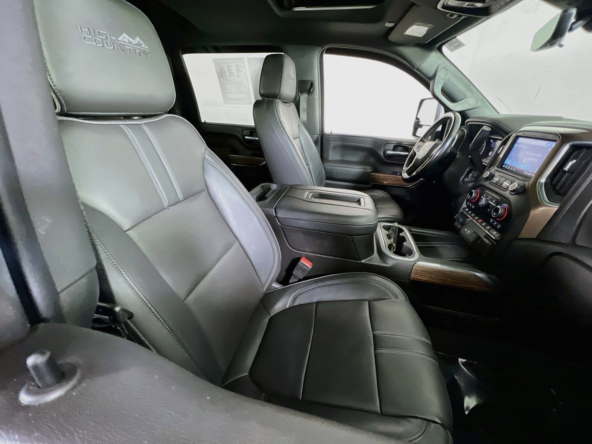 Used 2022 Chevrolet Silverado 2500 High Country w/ Z71 Off-Road Package AWD/4WD image 28